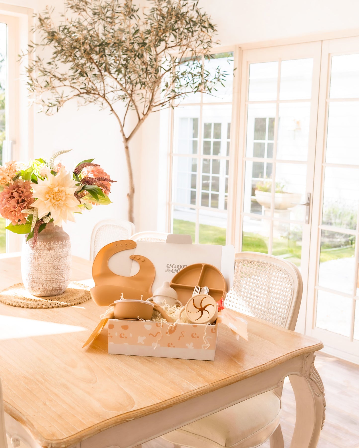 Ultimate Dinnerware Bundle Box